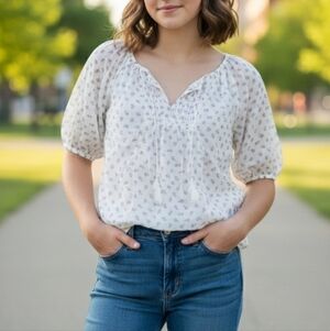 Mudd White Peasant Blouse with Puff Sleeves
